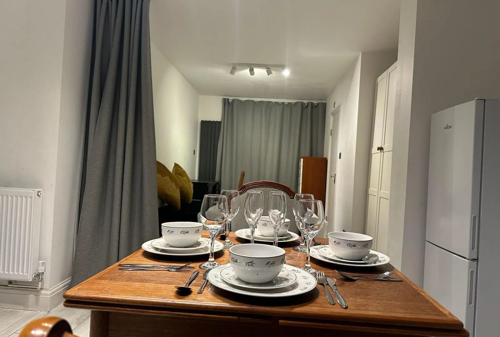 Large Studio With Extra Sofa Bed And Private Bath Plus Kitchen Canary Wharf 1 Apartment London United Kingdom